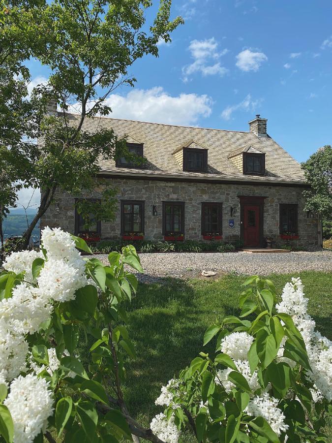Domaine Steinbach Cidrerie B&B Distillerie Saint-Pierre-de-l'Ile-d'Orleans Exterior foto